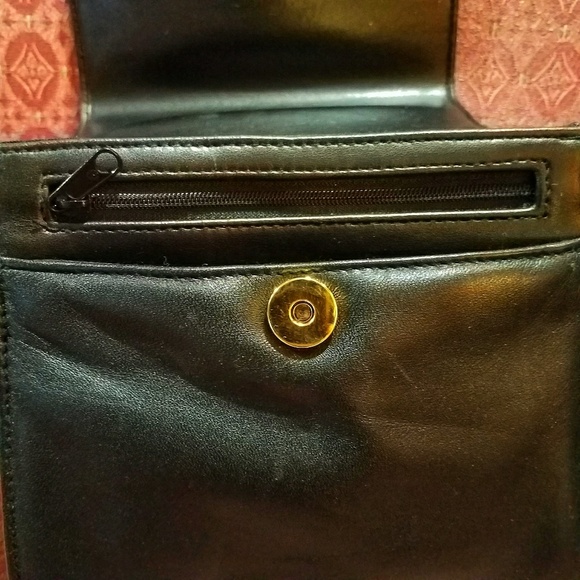 🚫TAKEN 🚫FREE or BUY Black Handbag 👜 - Picture 5 of 5